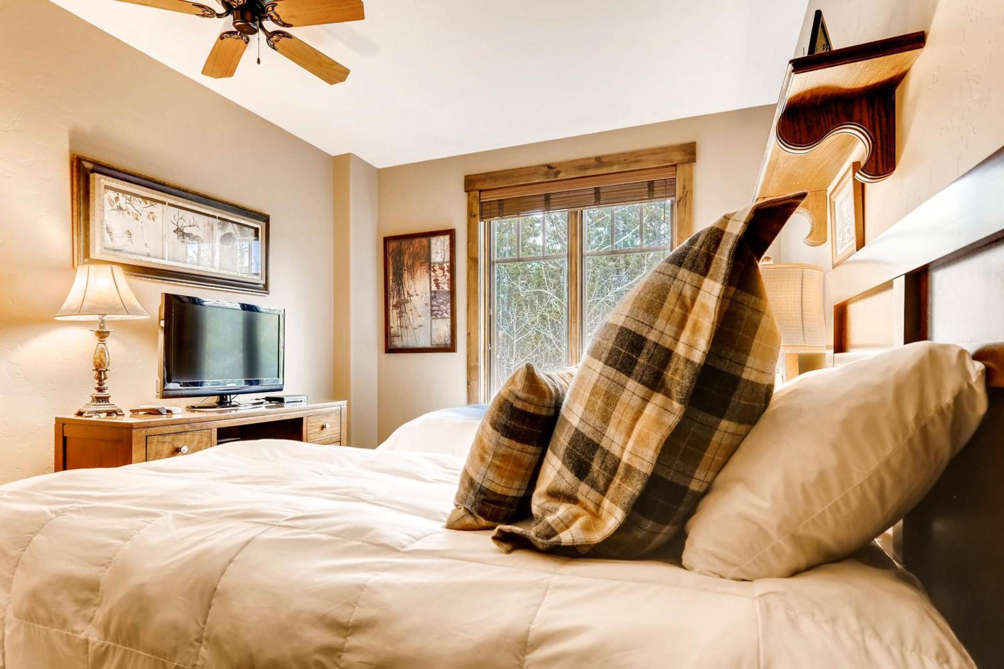 Water House On Main Street Apartment Breckenridge Room photo