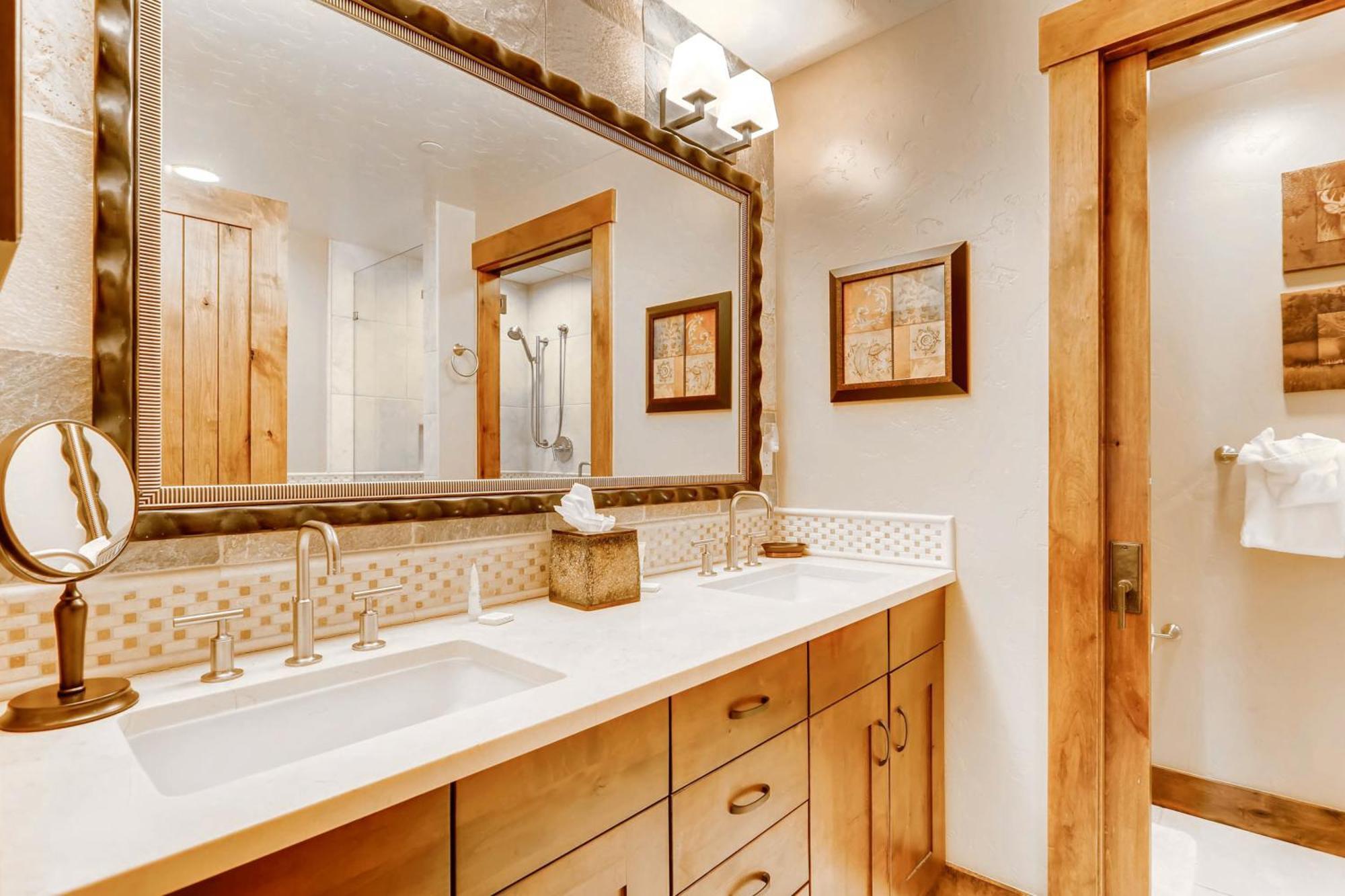 Water House On Main Street Apartment Breckenridge Room photo